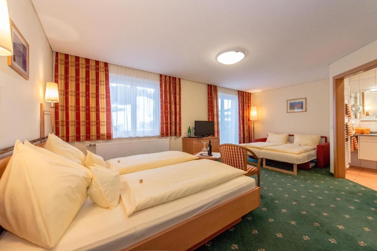 Pension Elisabeth Russbach am Pass Gschütt Chambre photo