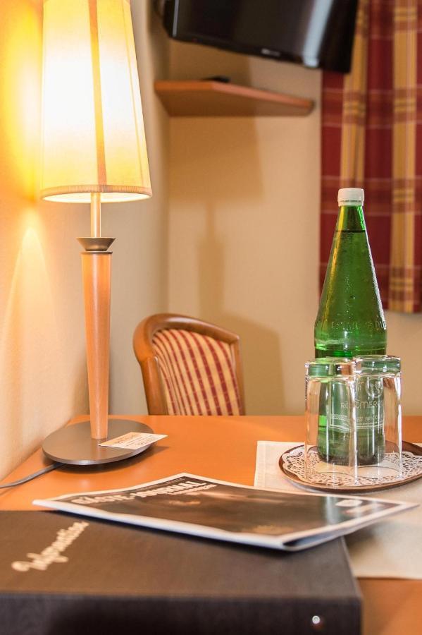 Pension Elisabeth Russbach am Pass Gschütt Chambre photo