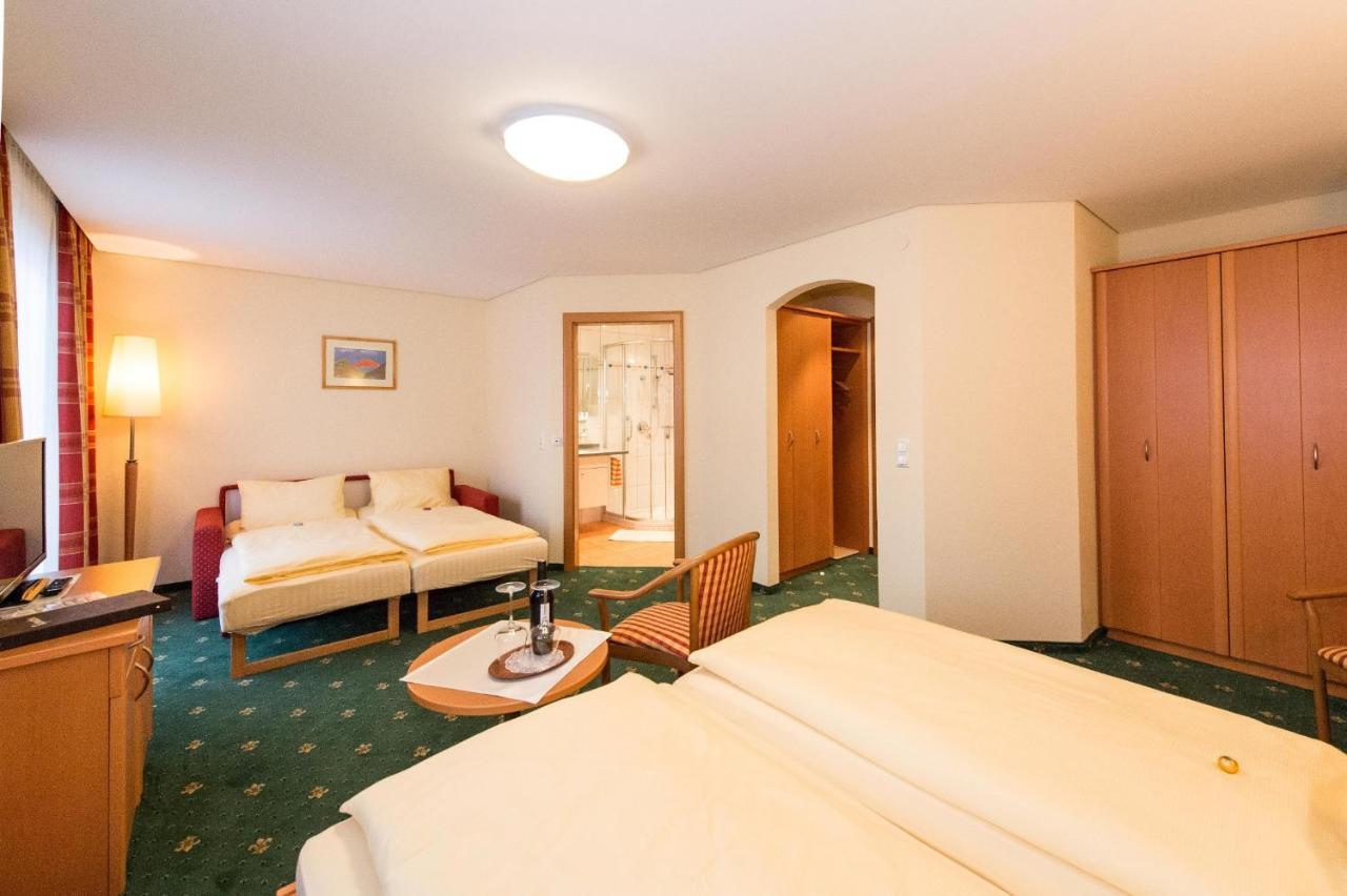 Pension Elisabeth Russbach am Pass Gschütt Chambre photo